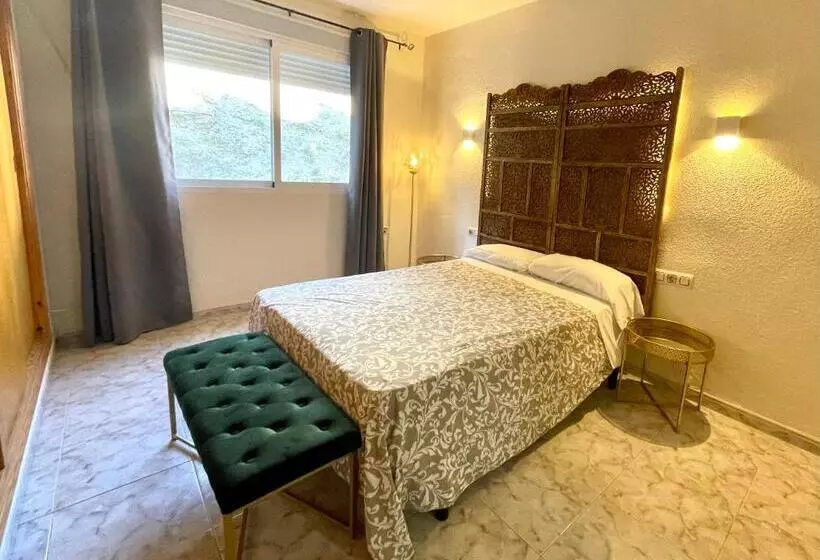 هتل Chinasol Low Cost