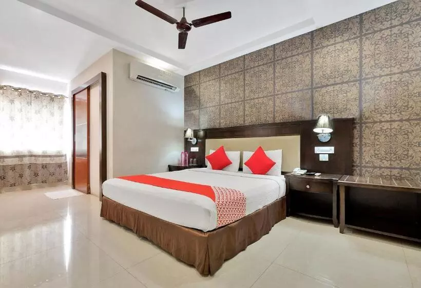 ホテル Super Capital O Rudra Grand Near Kondapur X Road