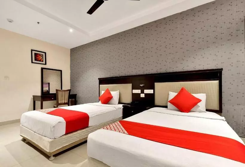 ホテル Super Capital O Rudra Grand Near Kondapur X Road
