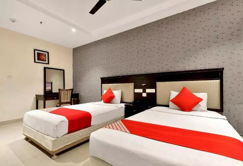 ホテル Super Capital O Rudra Grand Near Kondapur X Road