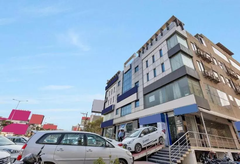 ホテル Super Capital O Rudra Grand Near Kondapur X Road