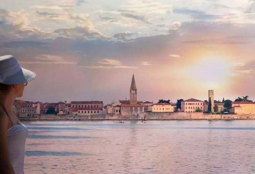 Majatalo Apartments And Rooms With Parking Space Porec 6917