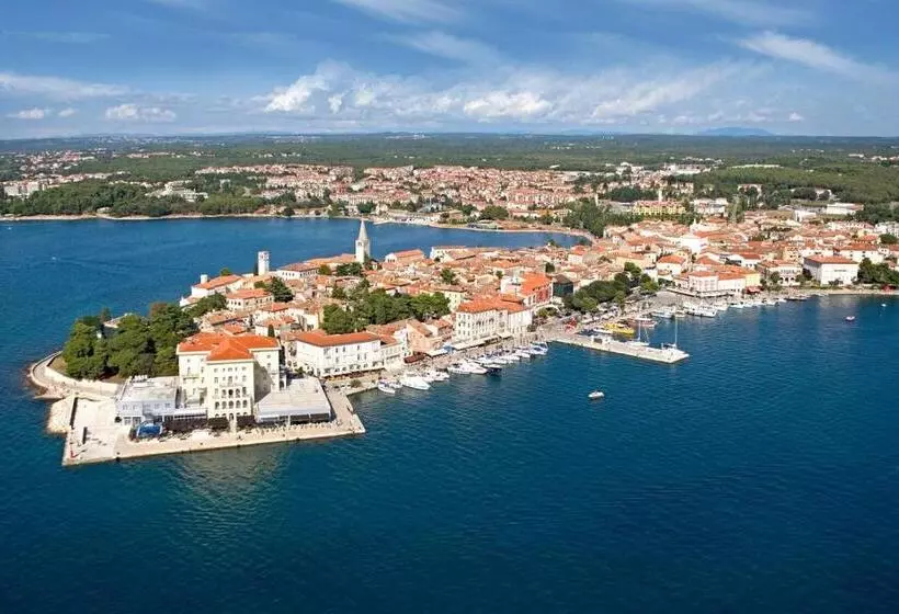 Majatalo Apartments And Rooms With Parking Space Porec 6917