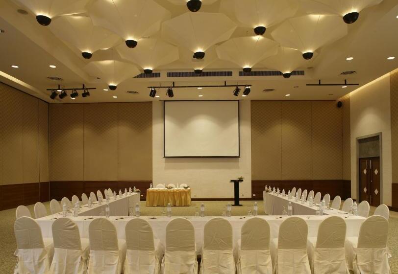 Supalai Scenic Bay Resort And Spa, Sha Extra Plus