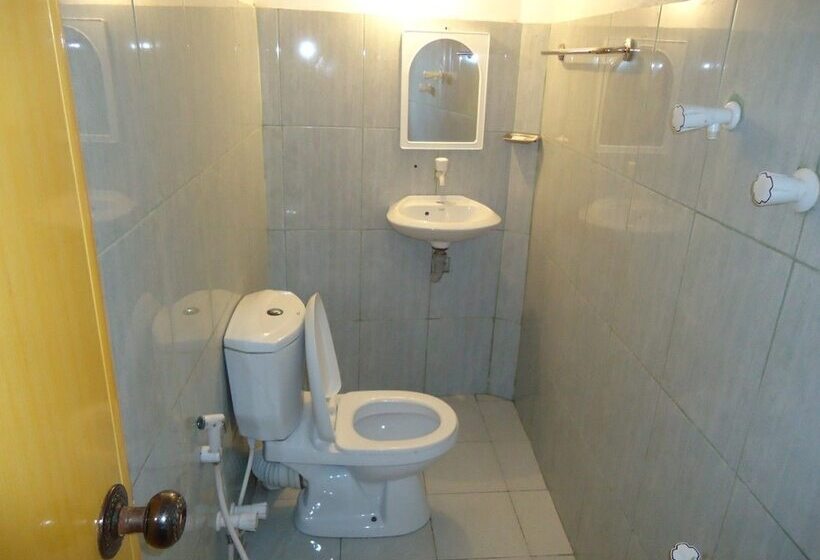 فندق Experience Hut Holiday Inn