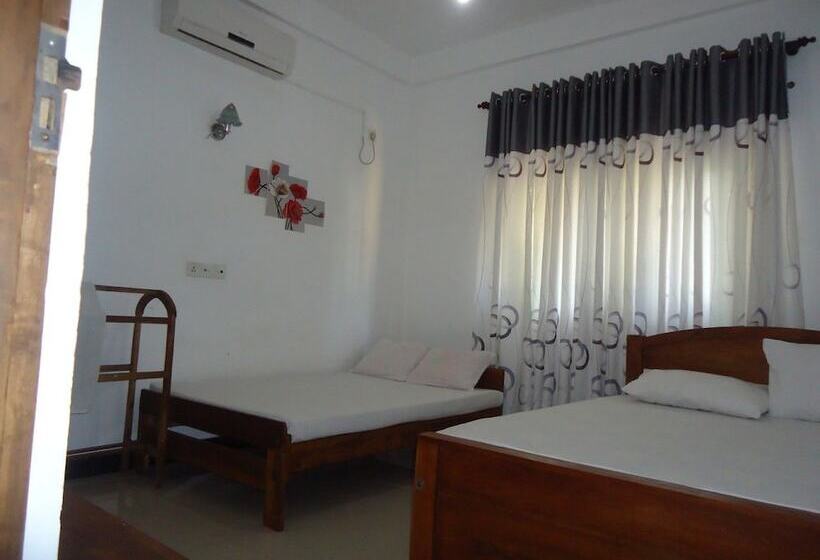 فندق Experience Hut Holiday Inn