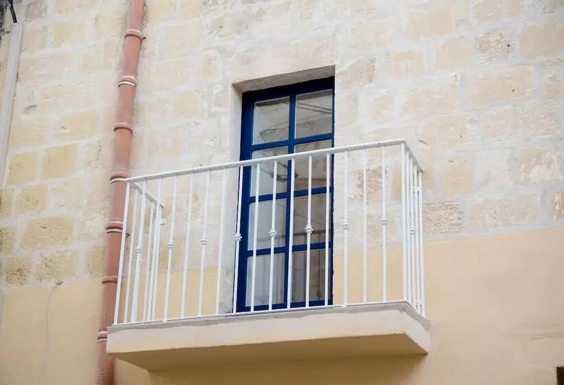 هتل De Rohan B&b