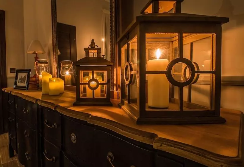 هتل De Rohan B&b