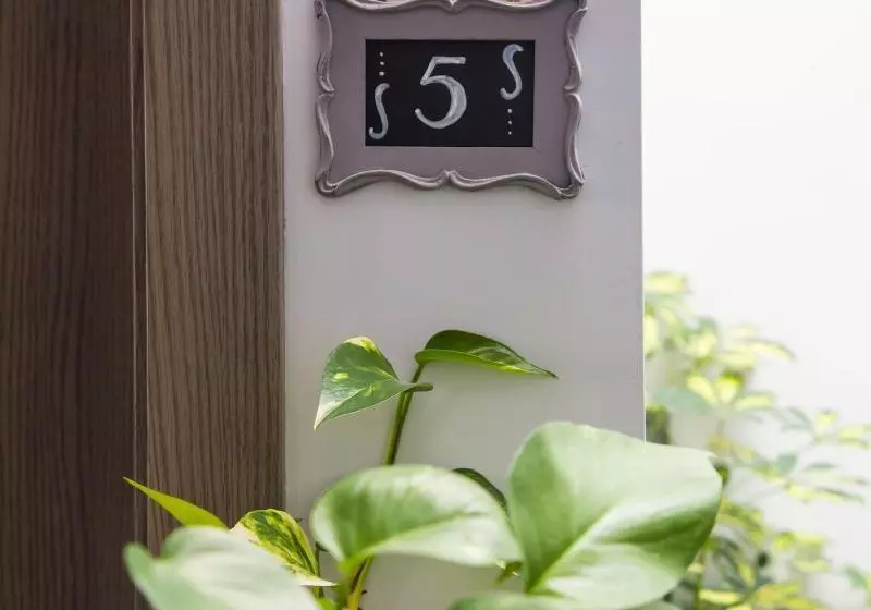 هتل De Rohan B&b
