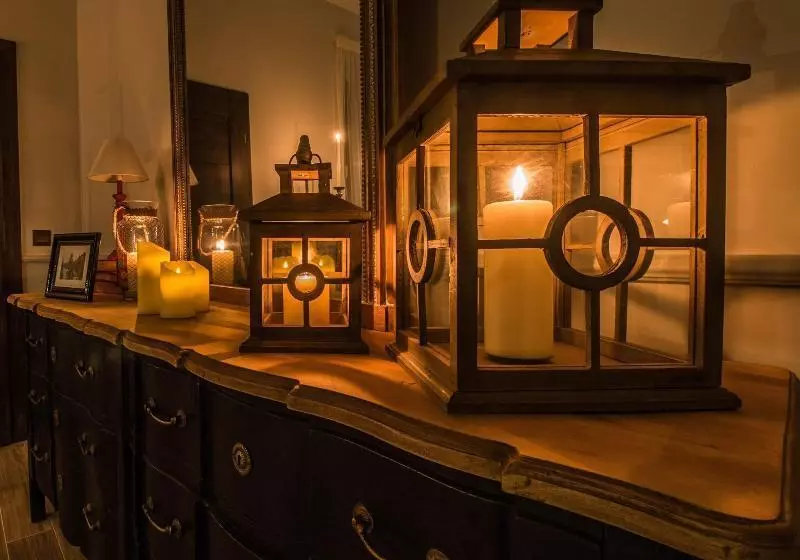 هتل De Rohan B&b