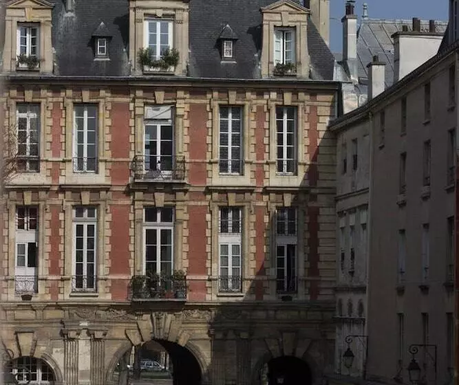 Boutique Hotel De La Place Des Vosges