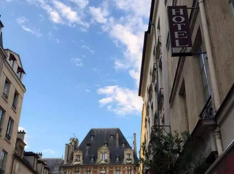Boutique Hotel De La Place Des Vosges