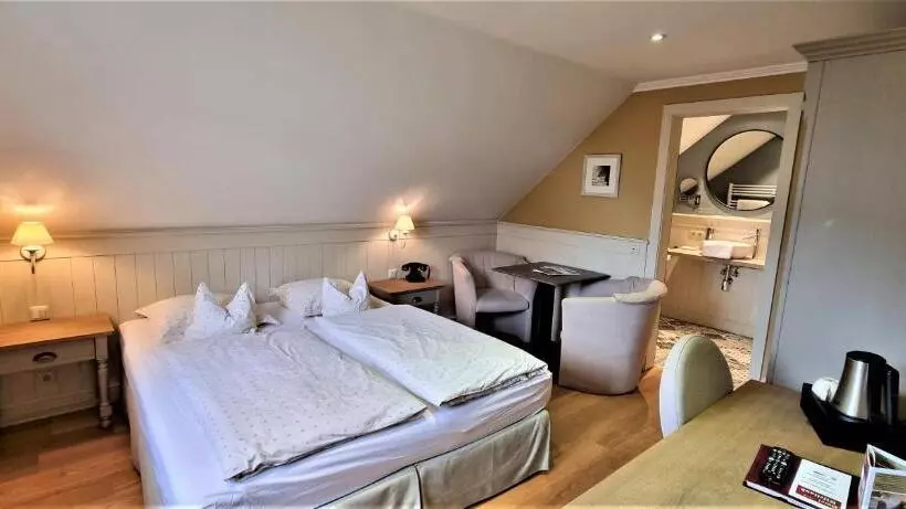 בית מלון כפרי Eifelland