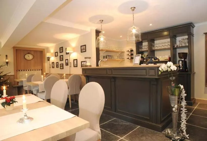 בית מלון כפרי Eifelland