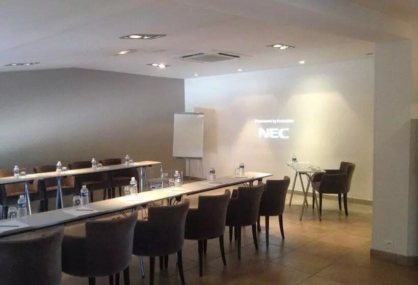 Отель Hôtel Victor