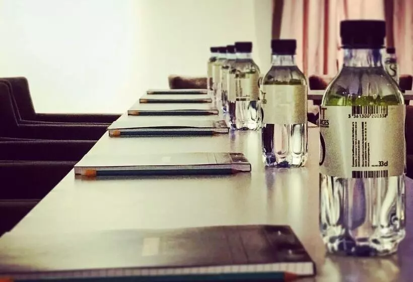 Отель Hôtel Victor