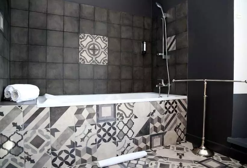 Отель Hôtel Victor