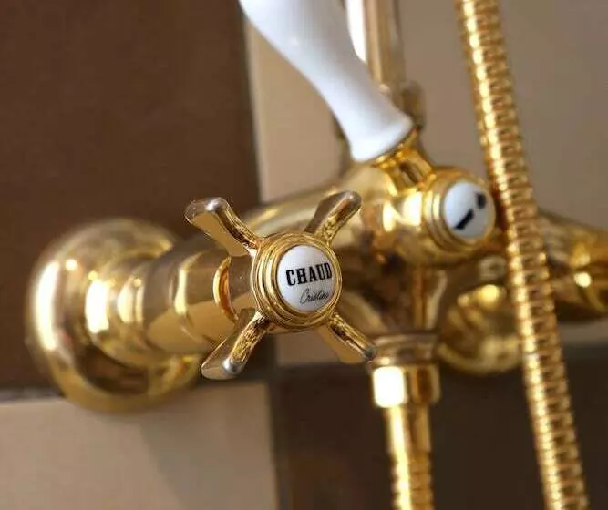 Отель Hôtel Victor