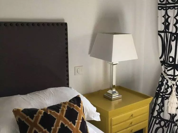 Отель Hôtel Victor