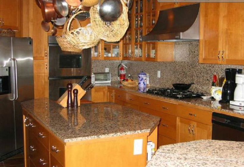 فندق Inn at Clifftop Lane