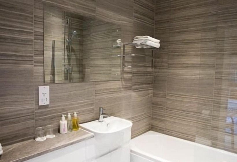 בית מלון כפרי Llwyn Onn Guest House