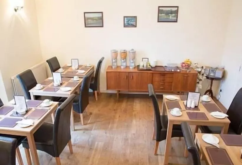 Отель Llwyn Onn Guest House