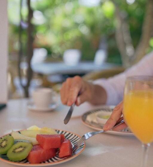 Hotel Madreselva   Grupo Califa