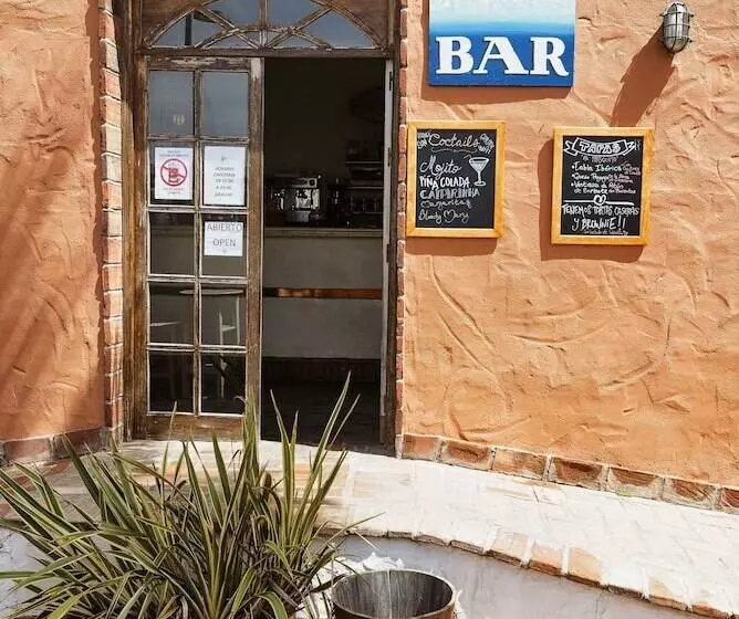 호텔 Madreselva   Grupo Califa