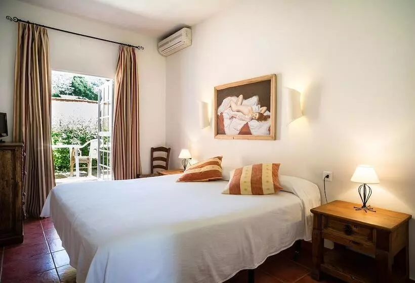 호텔 Madreselva   Grupo Califa