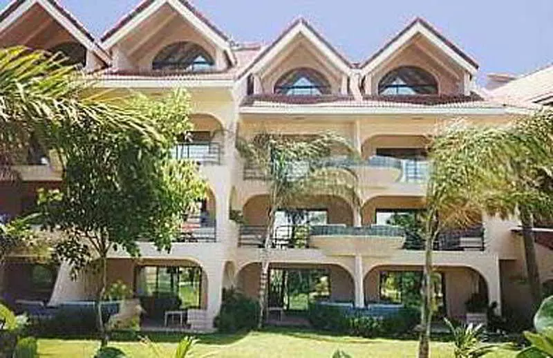 هتل Ritz Beach Resort