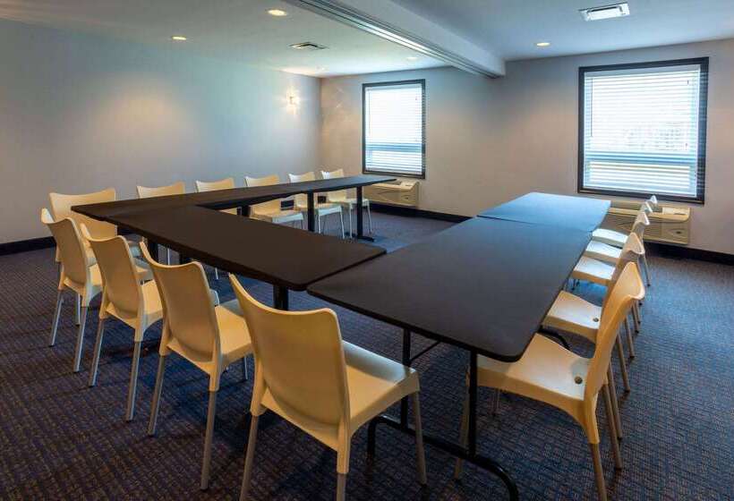 호텔 Super 8 By Wyndham Lachenaie/terrebonne