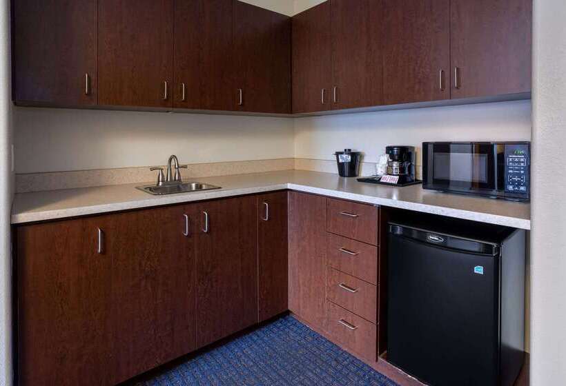 호텔 Super 8 By Wyndham Lachenaie/terrebonne