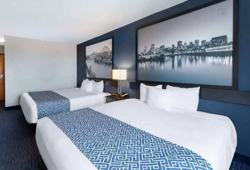 酒店 Super 8 By Wyndham Lachenaie/terrebonne