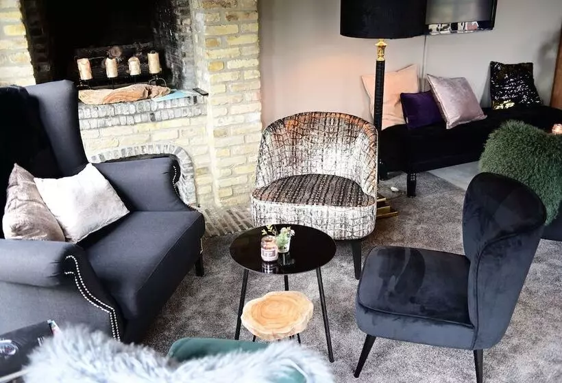 Отель Ten Lande