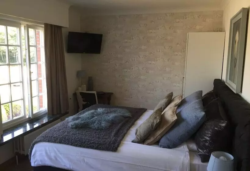 Отель Ten Lande