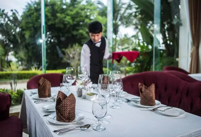 Отель Yang Jiang Country Garden Phoenix