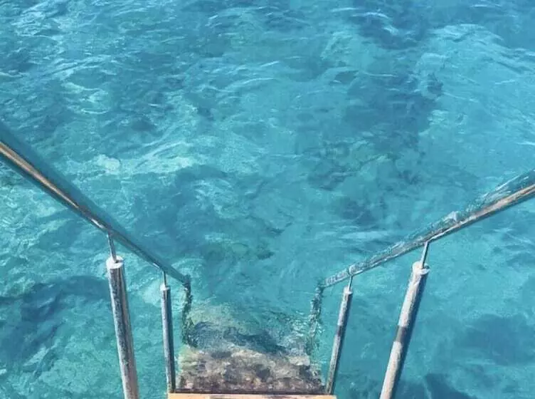 리조트 Aura Residence