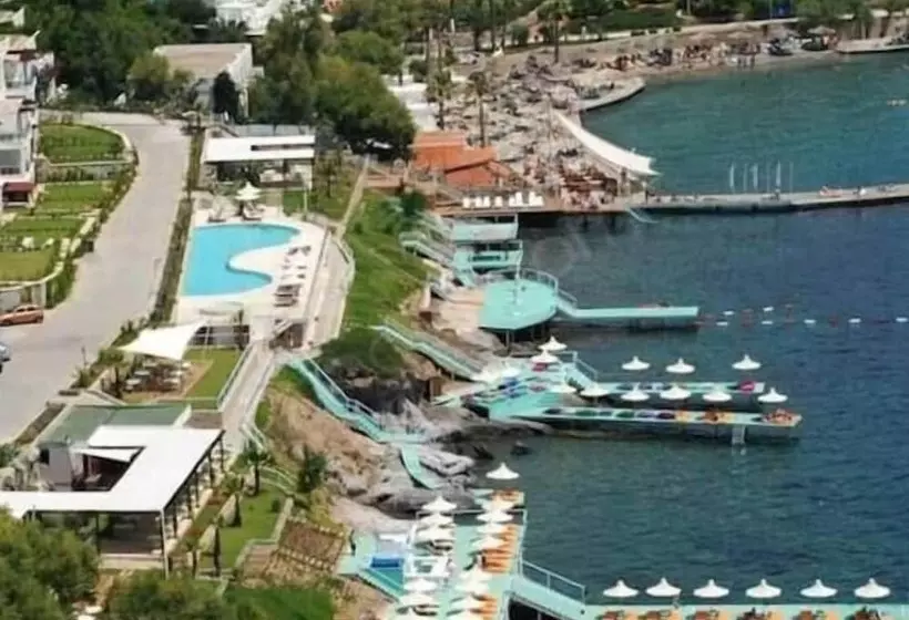 리조트 Aura Residence