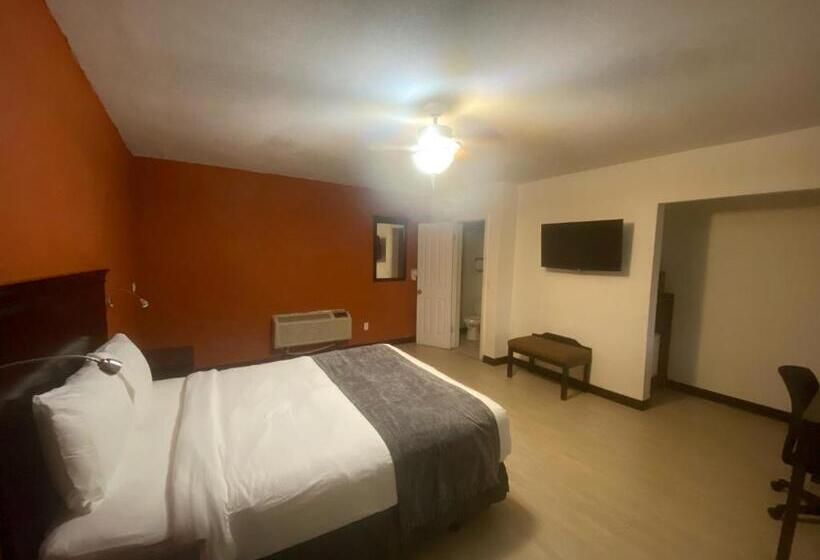 فندق Ayas Blossoms Inn