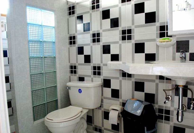 هتل Casa Emilito Y Danay