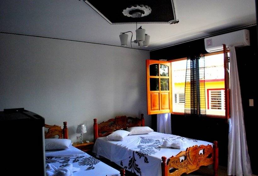 هتل Casa Emilito Y Danay