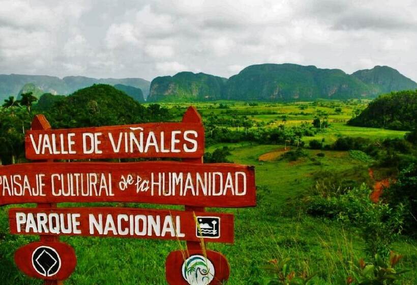 هتل Casa Emilito Y Danay