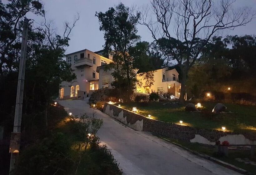 هتل Moonshine B&b