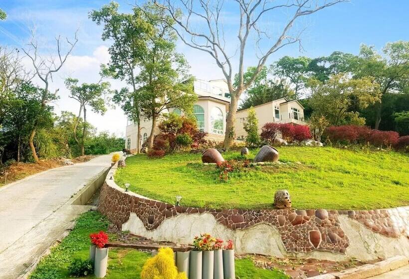 هتل Moonshine B&b