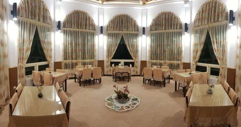 هتل Moonshine B&b