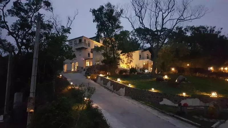 هتل Moonshine B&b
