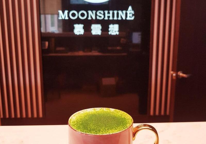 هتل Moonshine B&b