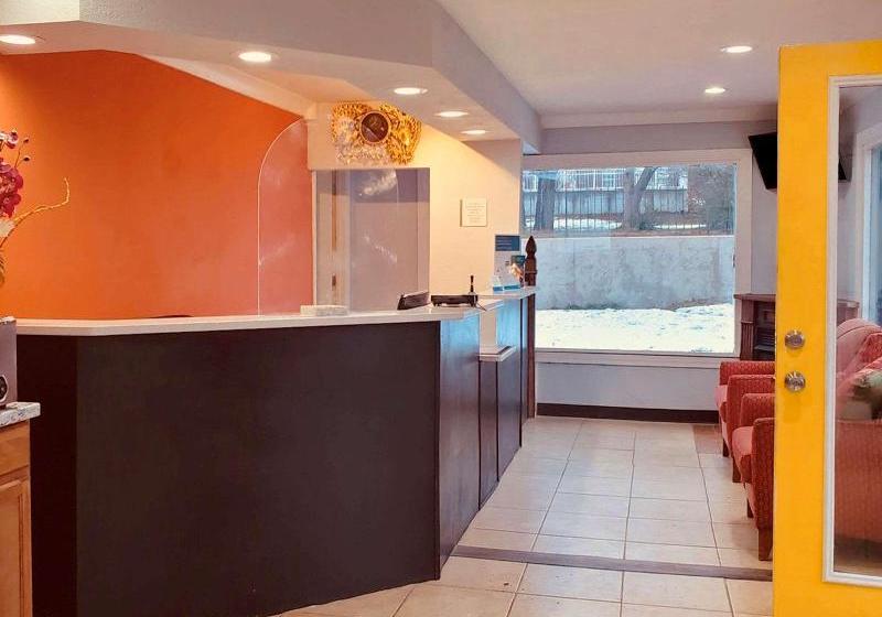 فندق Ayas Blossoms Inn