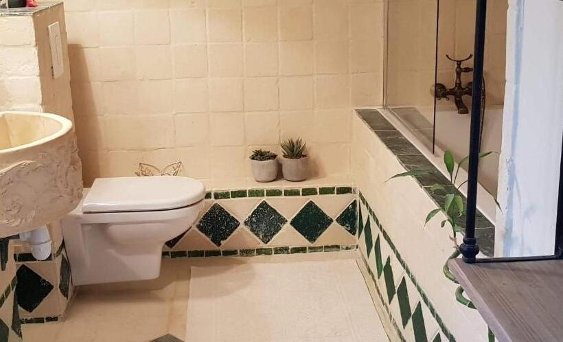 مبيت وإفطار Le Belvédère Chambres D Hôtes De Charme Et Restaurant