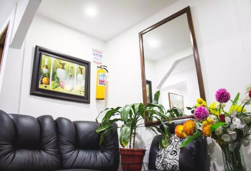 هتل کپسول Punto 100